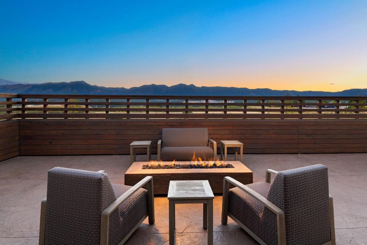 Courtyard By Marriott Colorado Springs North, Air Force Academy Hotel Ngoại thất bức ảnh